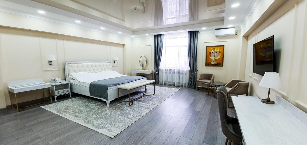 Grand Holiday Hall Pavlodar Buitenkant foto