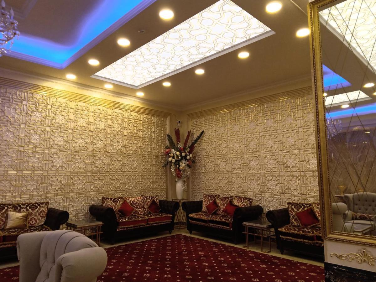 Grand Holiday Hall Pavlodar Buitenkant foto